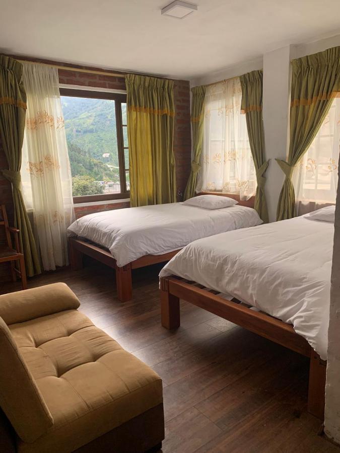 Mercedes Restaurant B&B Banos  Bagian luar foto